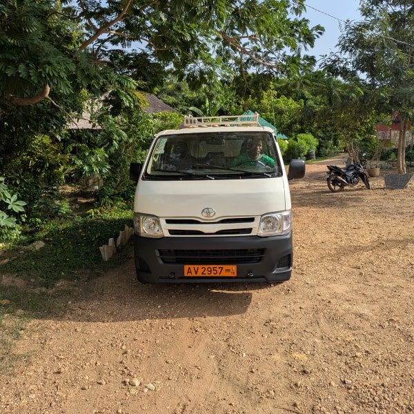 minibus_face-min